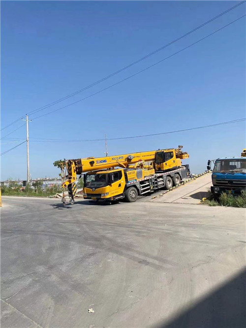 宜城市吊车作业时，可能会产生哪些额外收费项目？